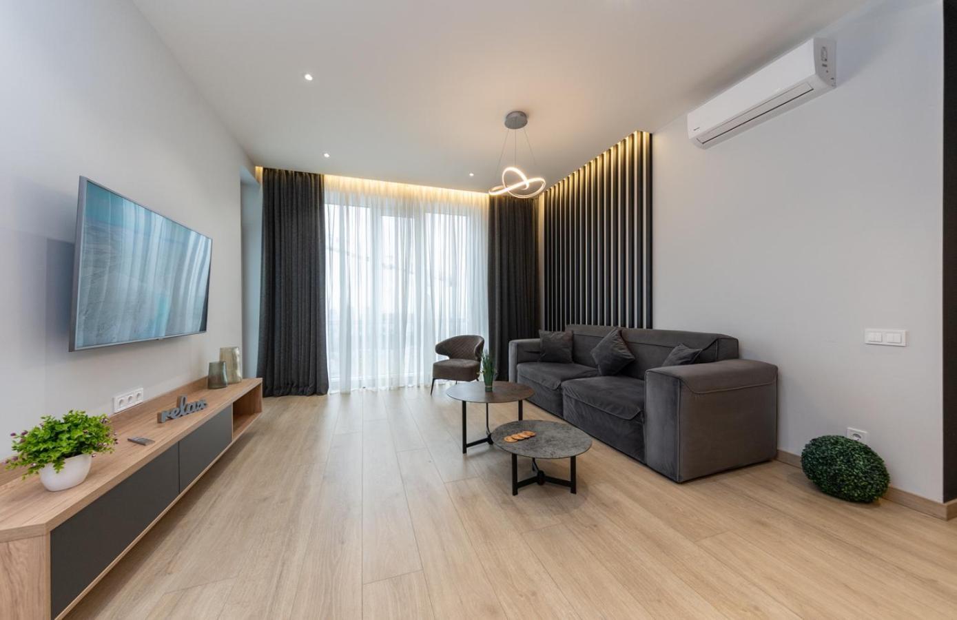 Royal Tower Residence Big Vip Apartment In Center Floor 27 Київ Екстер'єр фото