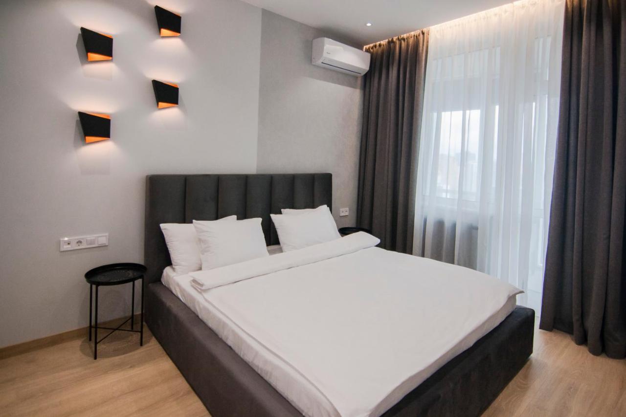 Royal Tower Residence Big Vip Apartment In Center Floor 27 Київ Екстер'єр фото